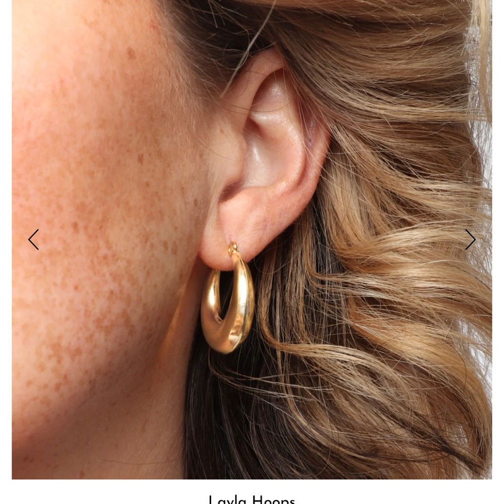 Layla Hoops Marin Costello
